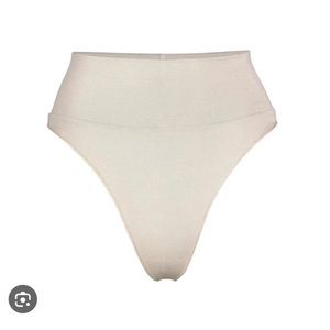 SKIMS SLEEP BRIEF (NWT)